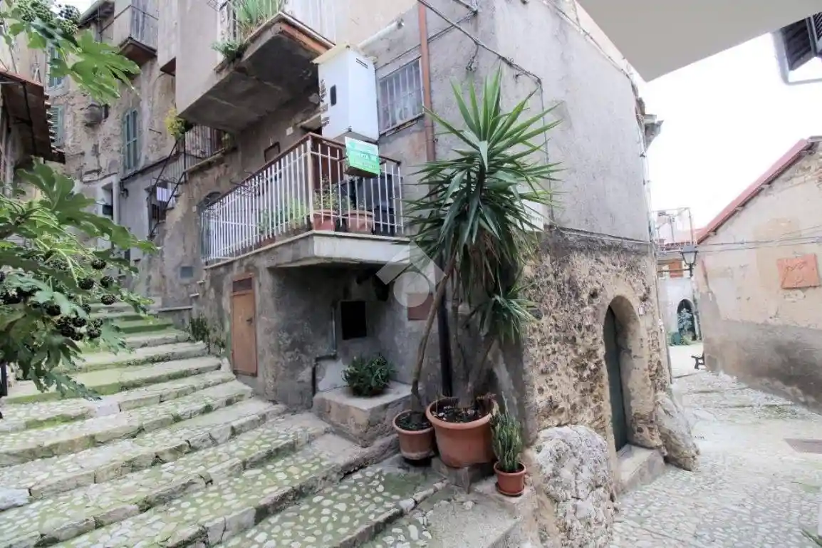 Appartamento in vendita a Poggio Catino