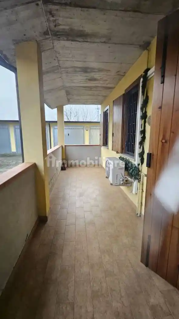 Appartamento in vendita a Crespiatica