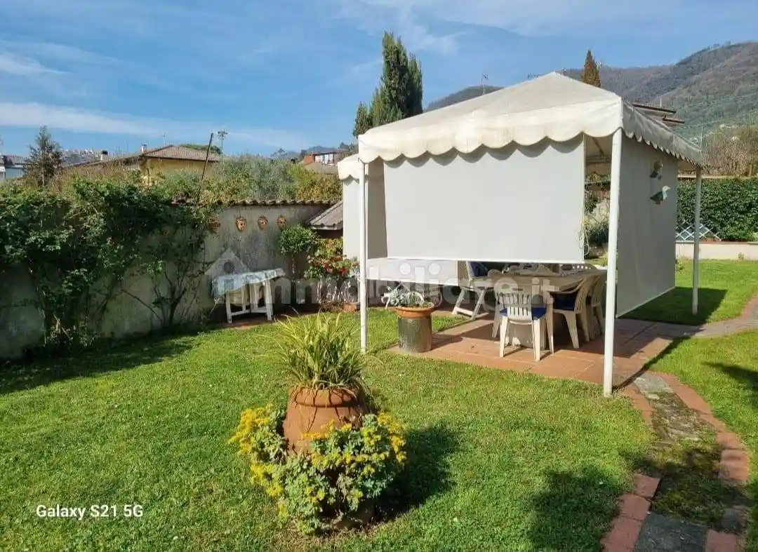 Casa indipendente in vendita a Carrara