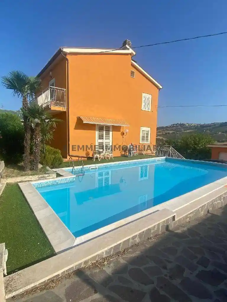 Rustico - Casale in vendita a Monteprandone