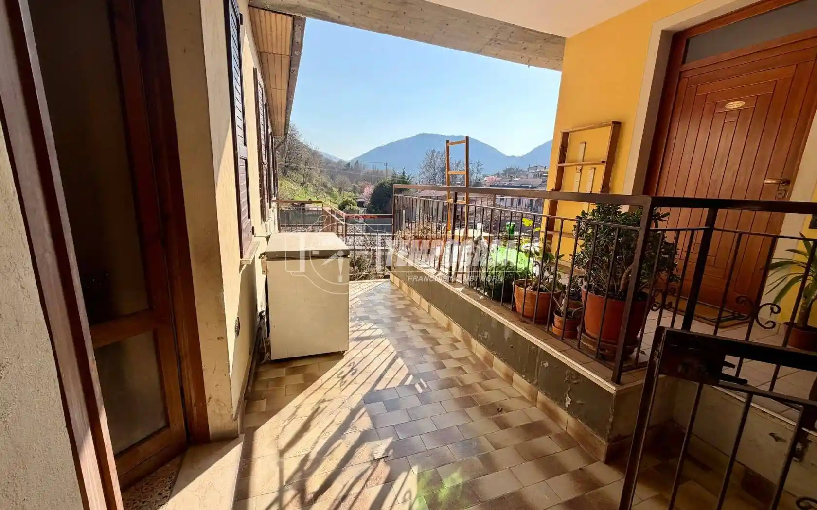 Appartamento in vendita a Caino