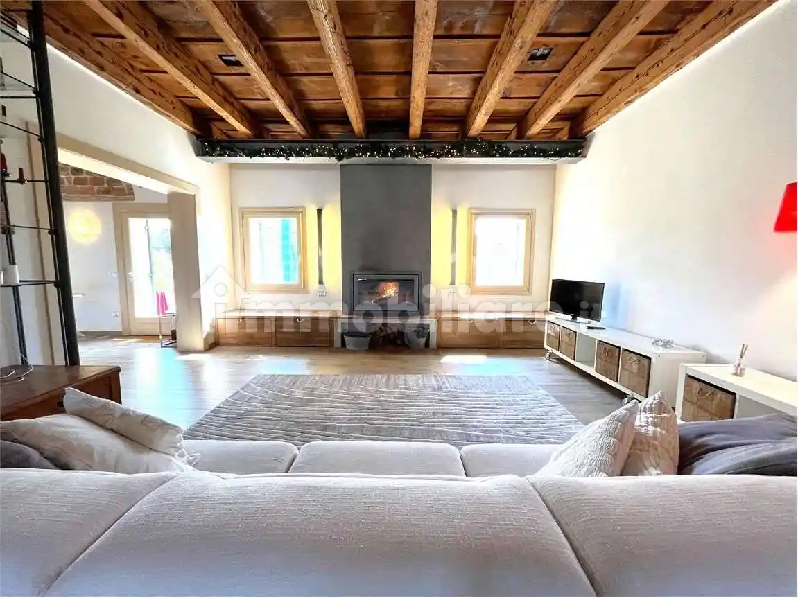 Rustico - Casale in vendita a Isola della Scala