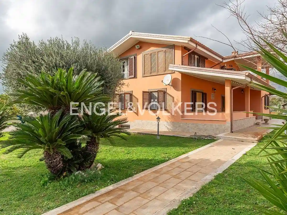 Villa - foto 2