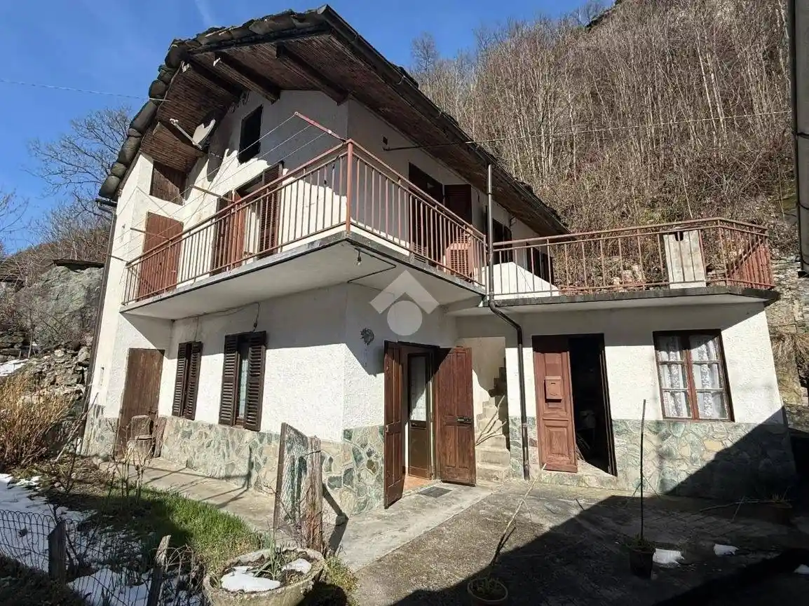 Casa indipendente in vendita a Viù