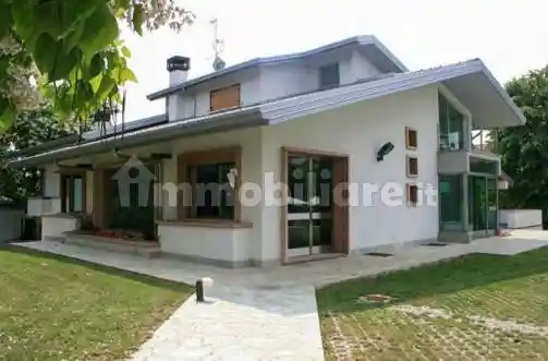 Villa in vendita a Corbetta