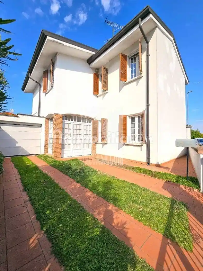 Villa in vendita a Borgo Virgilio