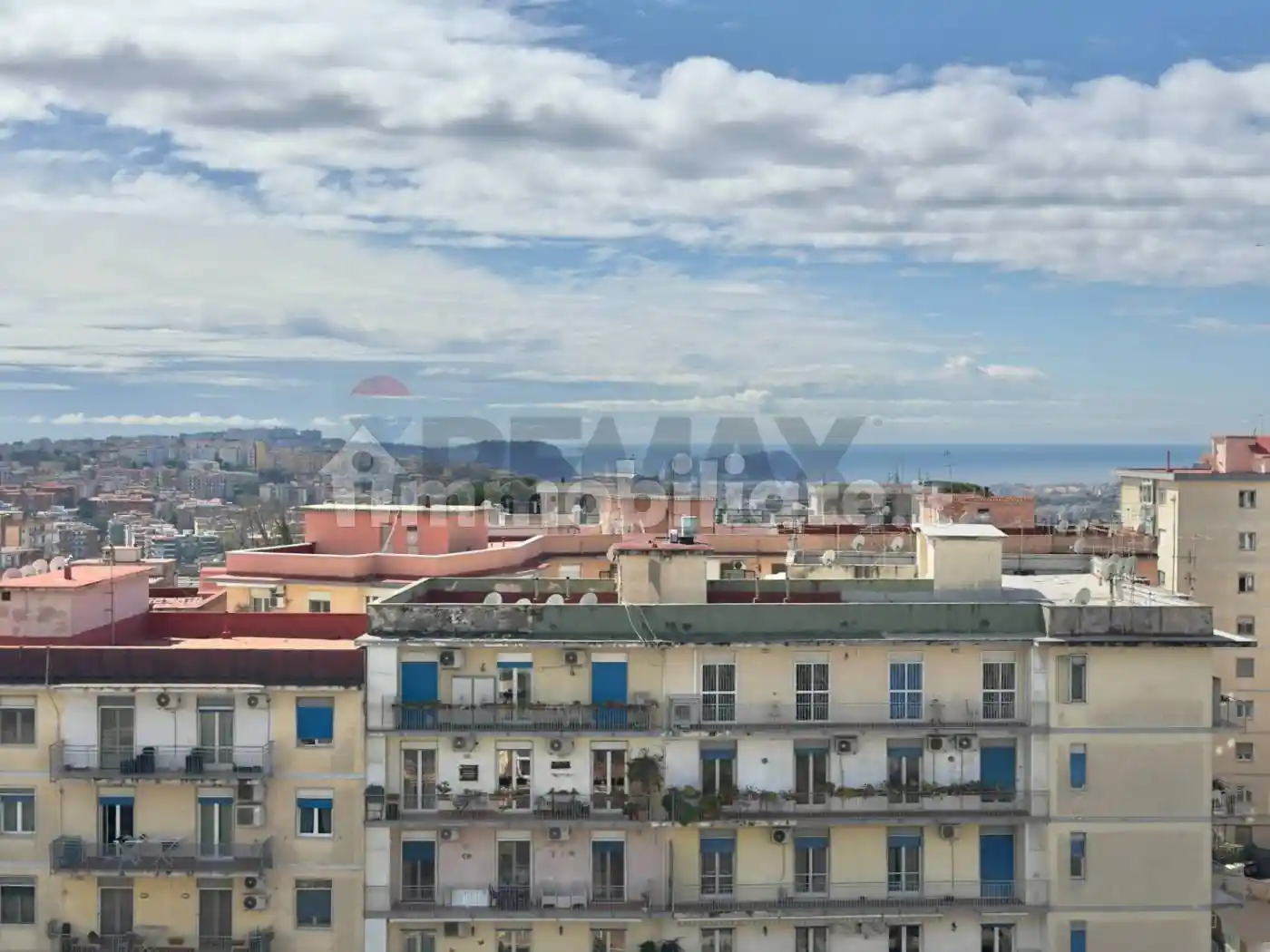 Appartamento in affitto a Napoli