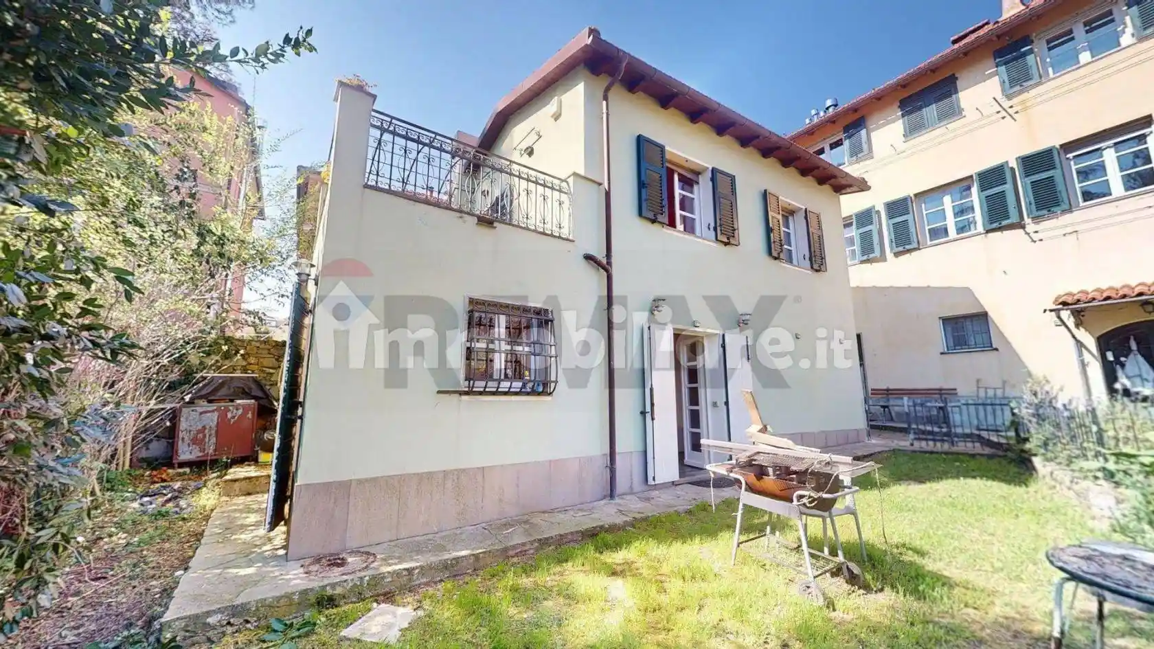 Casa indipendente in vendita a Genova