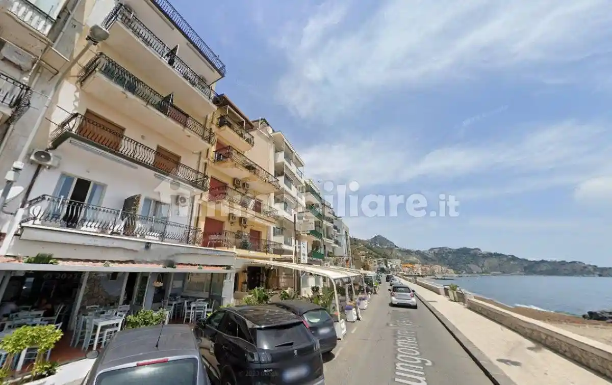 Appartamento in vendita a Giardini-Naxos