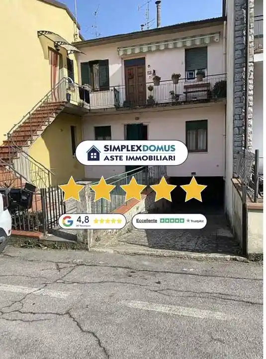 Appartamento in vendita a Bucine