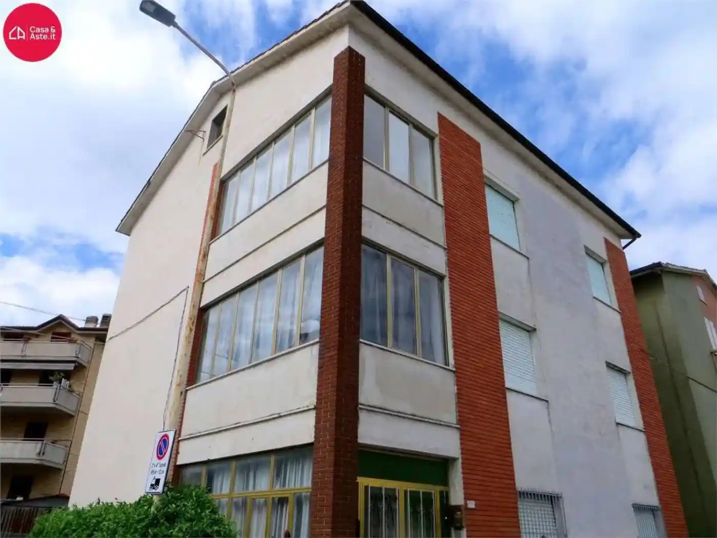 Palazzo - Edificio in vendita a Montegranaro