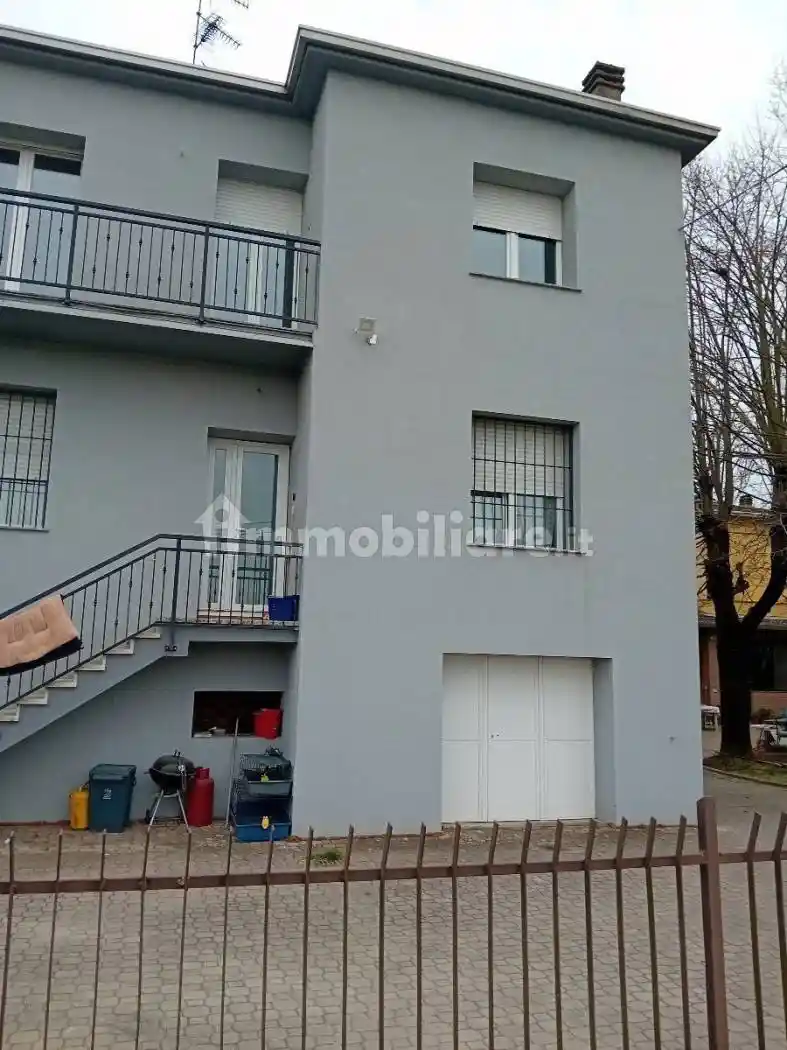 Villa in vendita a Cadelbosco di Sopra