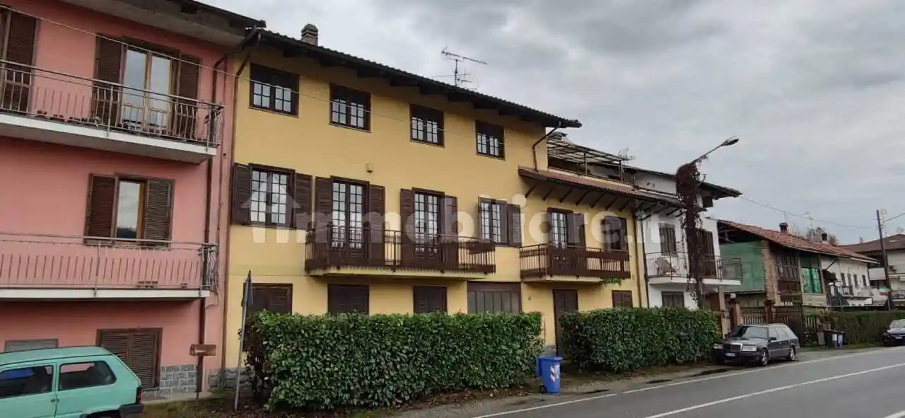 Palazzo - Stabile in vendita a San Sebastiano da Po