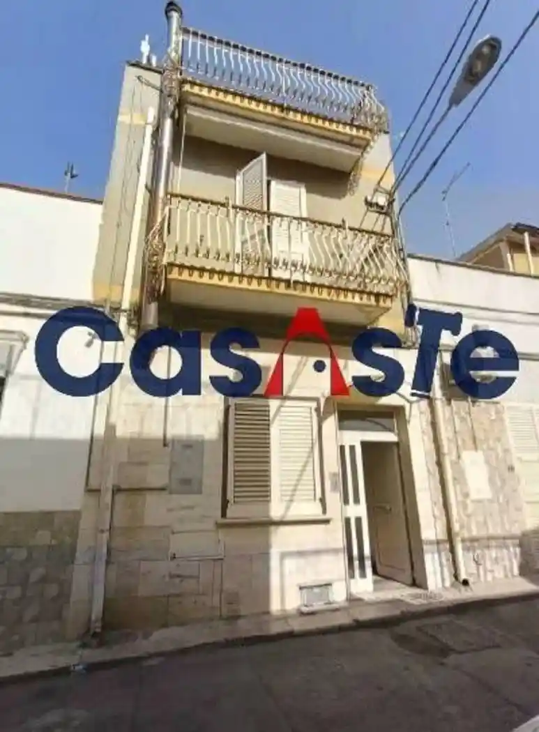 Casa indipendente in vendita a Canosa di Puglia
