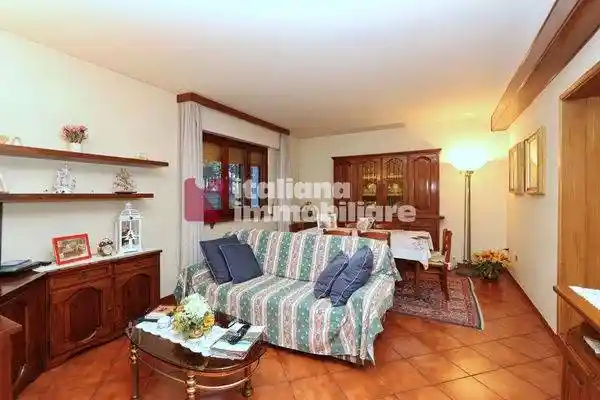 Villa in vendita a Sesto Fiorentino