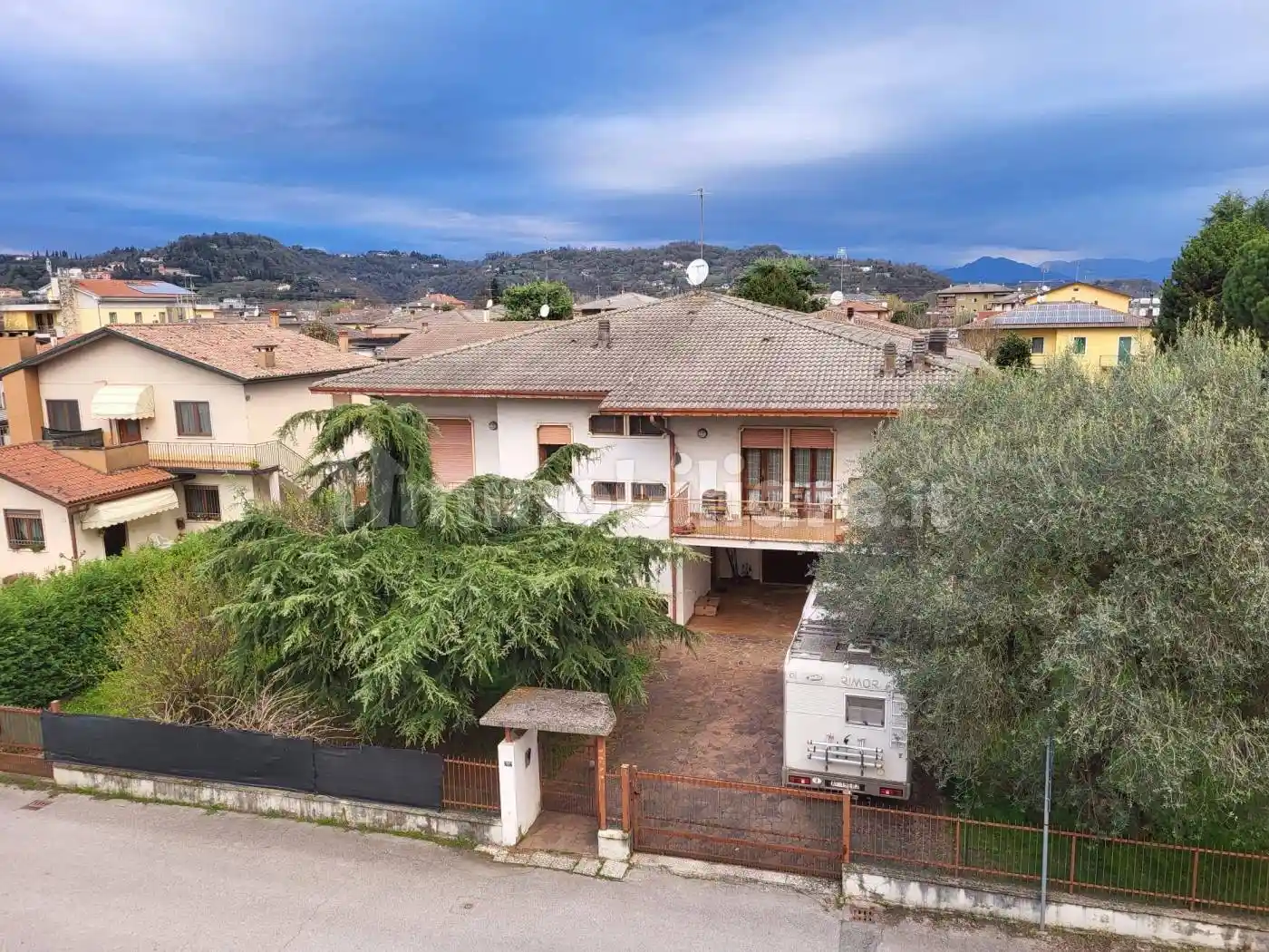 Villa in vendita a Creazzo