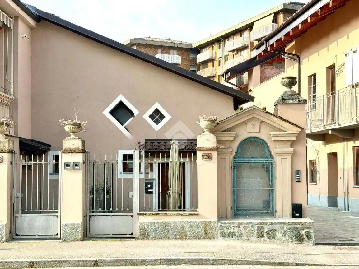 Casa indipendente in vendita a Grugliasco