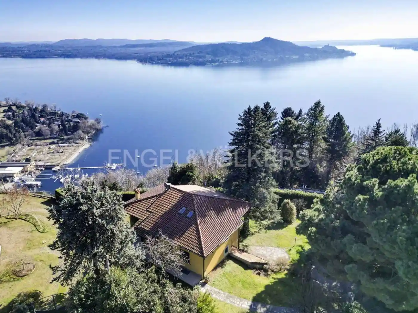 Villa in vendita a Massino Visconti