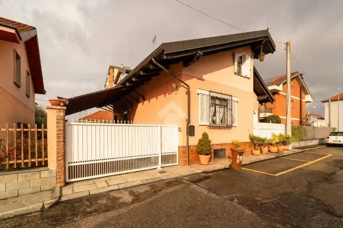 Villa - foto 2