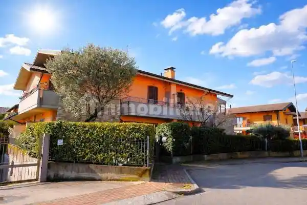 Appartamento in vendita a Bonate Sopra