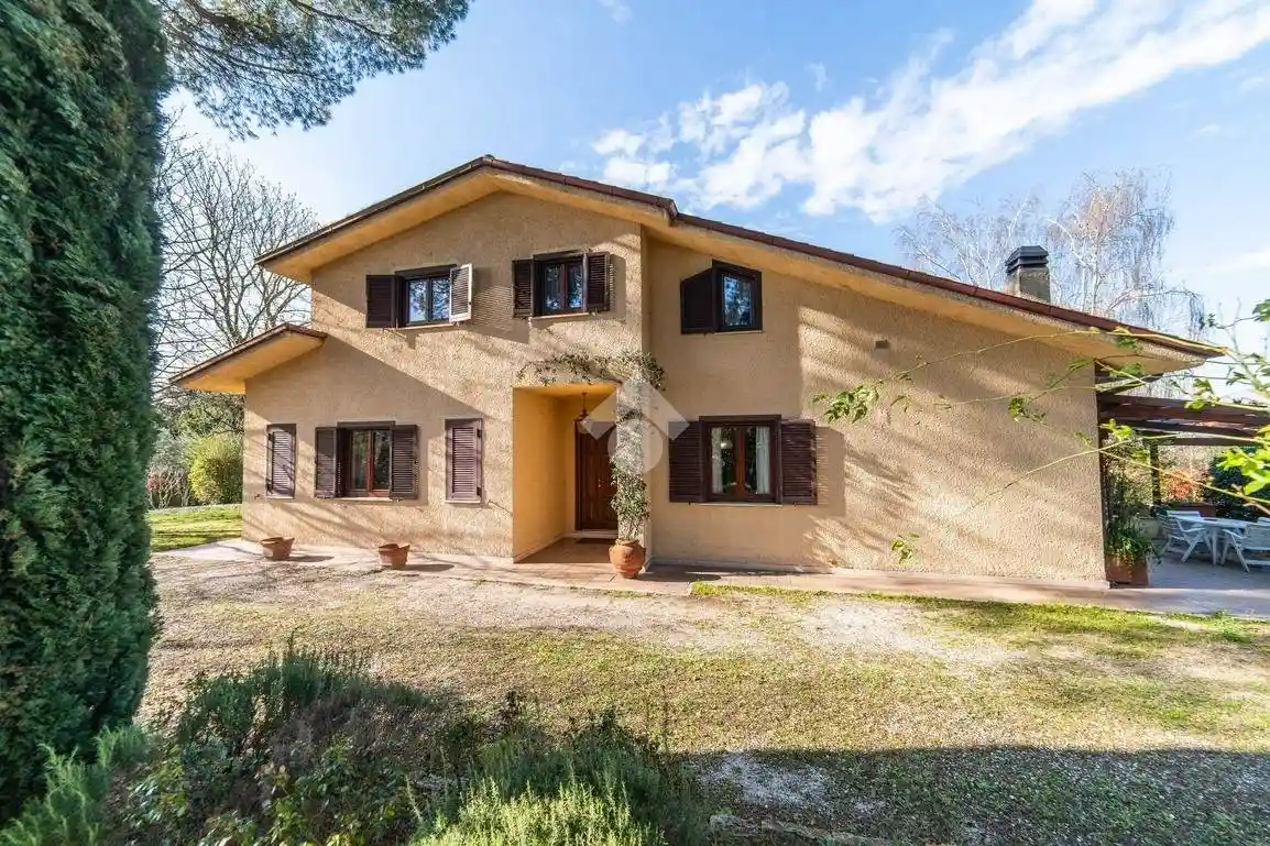 Villa in vendita a Viterbo