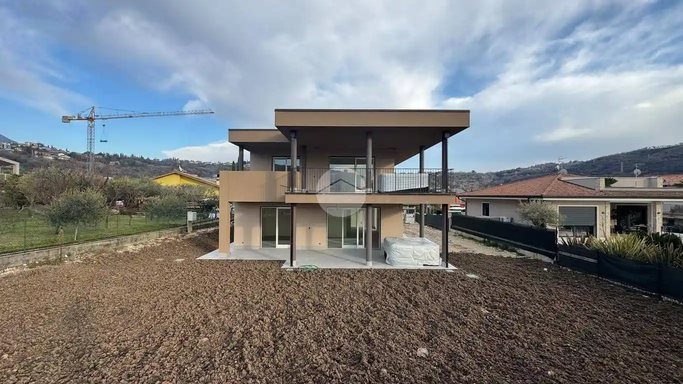 Villa in vendita a Garda