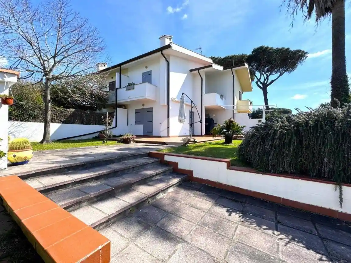 Villa in affitto a Sabaudia