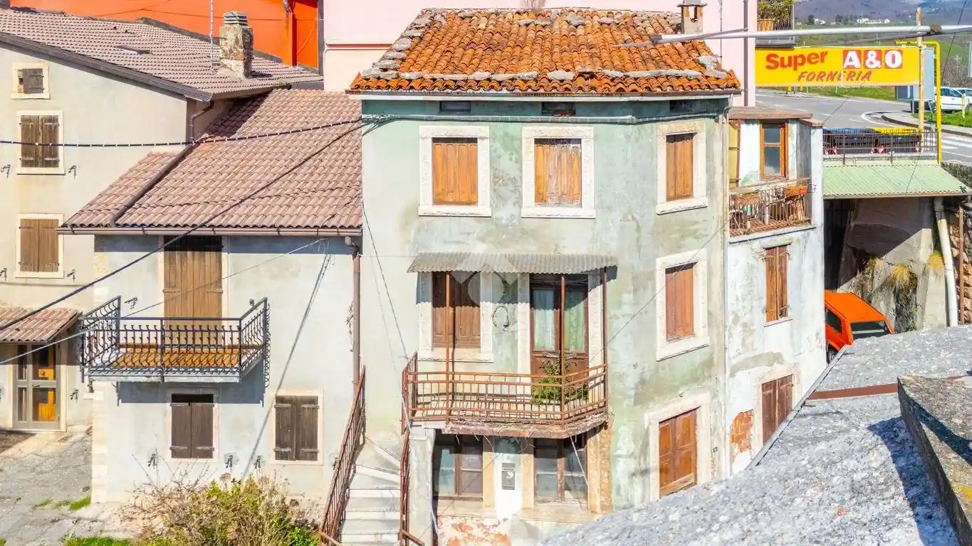 Rustico - Casale in vendita a Cerro Veronese