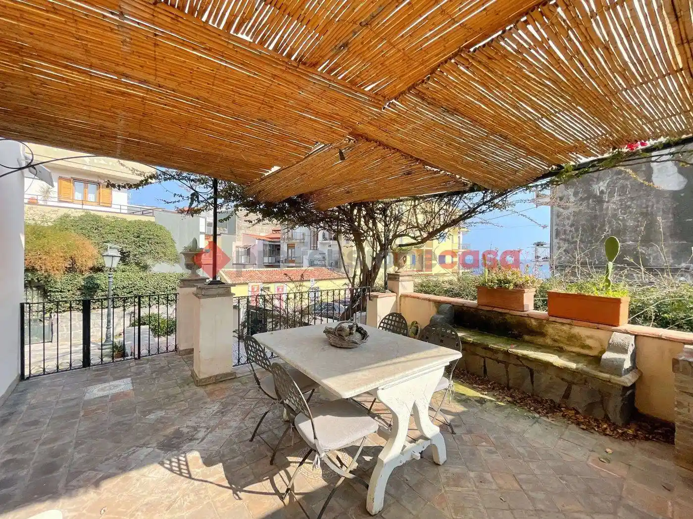 Appartamento in vendita a Aci Castello