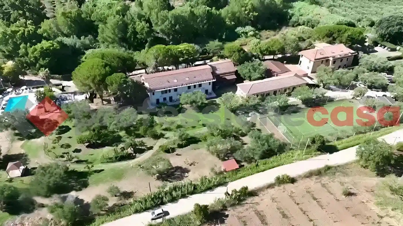 Palazzo - Edificio in vendita a Ascea