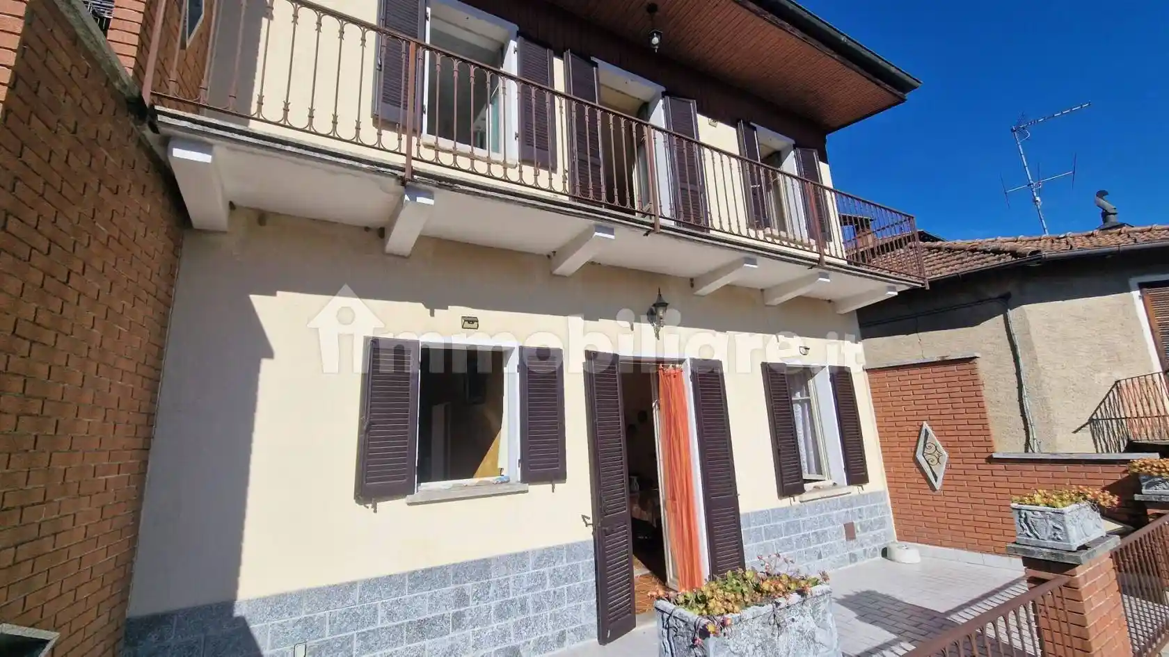 Casa indipendente in affitto a Armeno