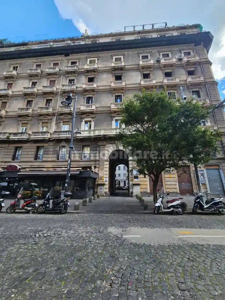 Appartamento in vendita a Napoli