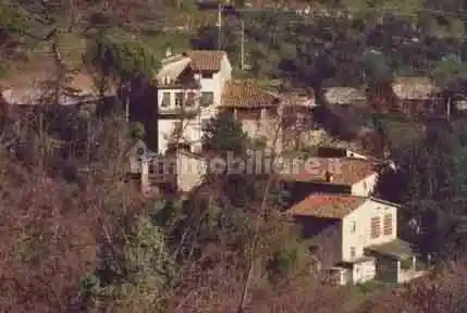 Rustico - Casale in vendita a Lucca