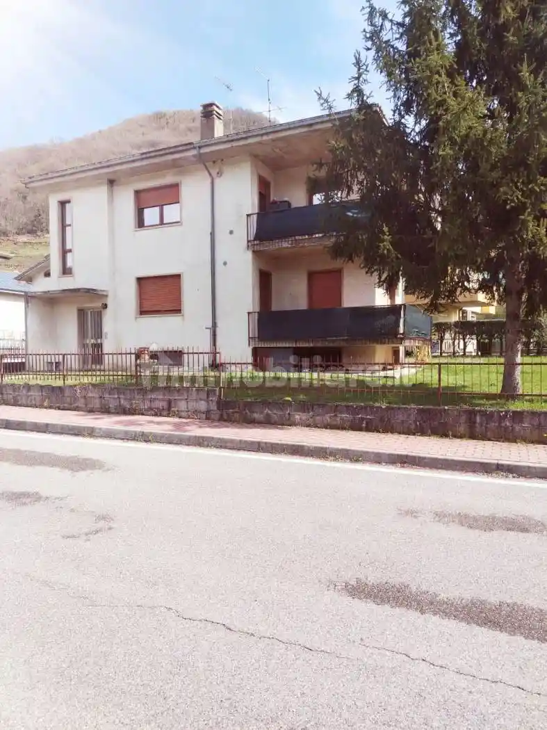 Appartamento in vendita a Badia Calavena