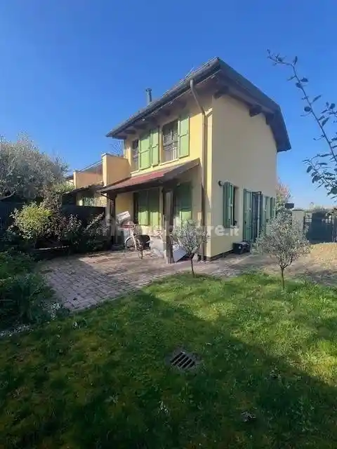 Villetta a schiera in affitto a Modena