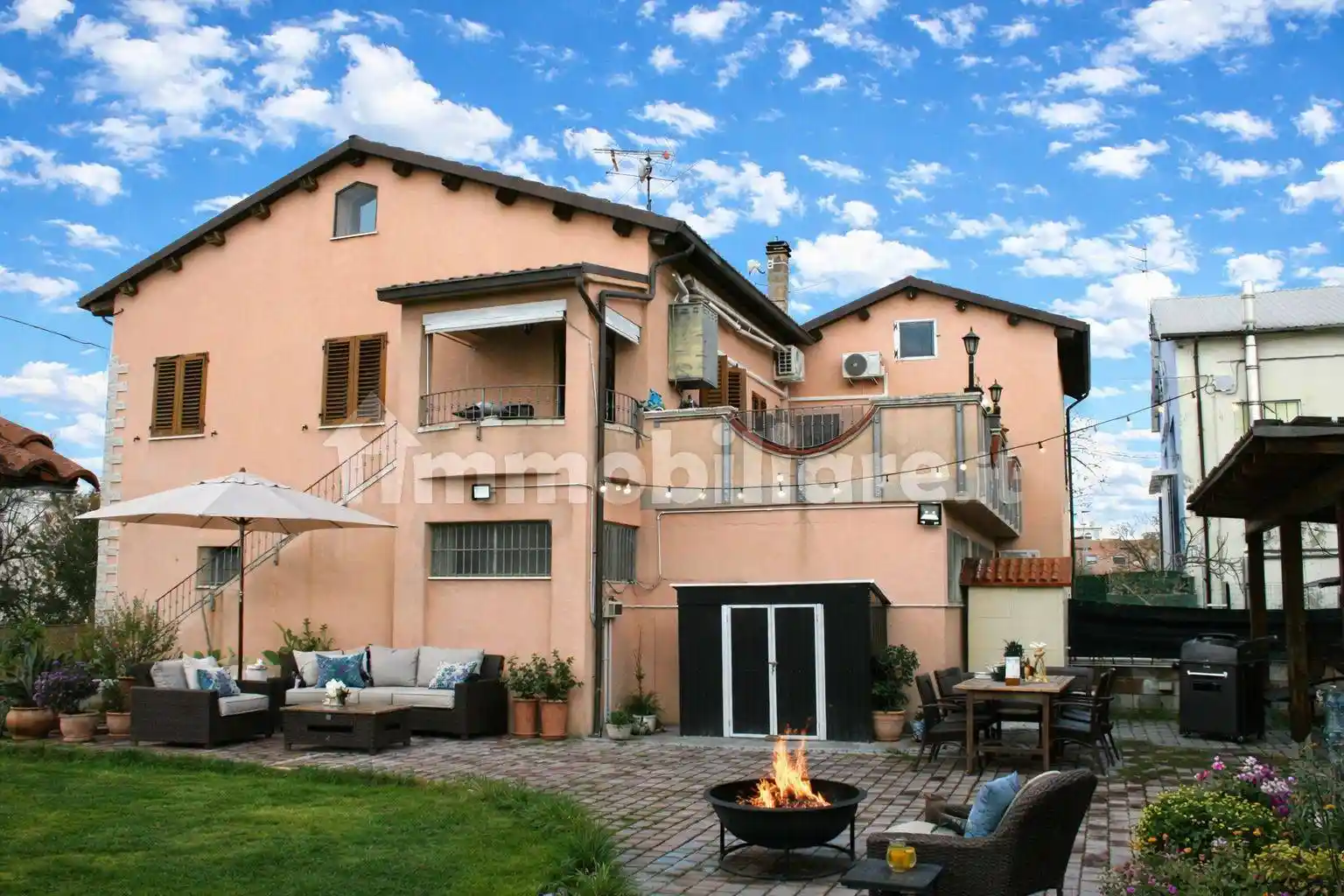 Casa indipendente in vendita a Falconara Marittima