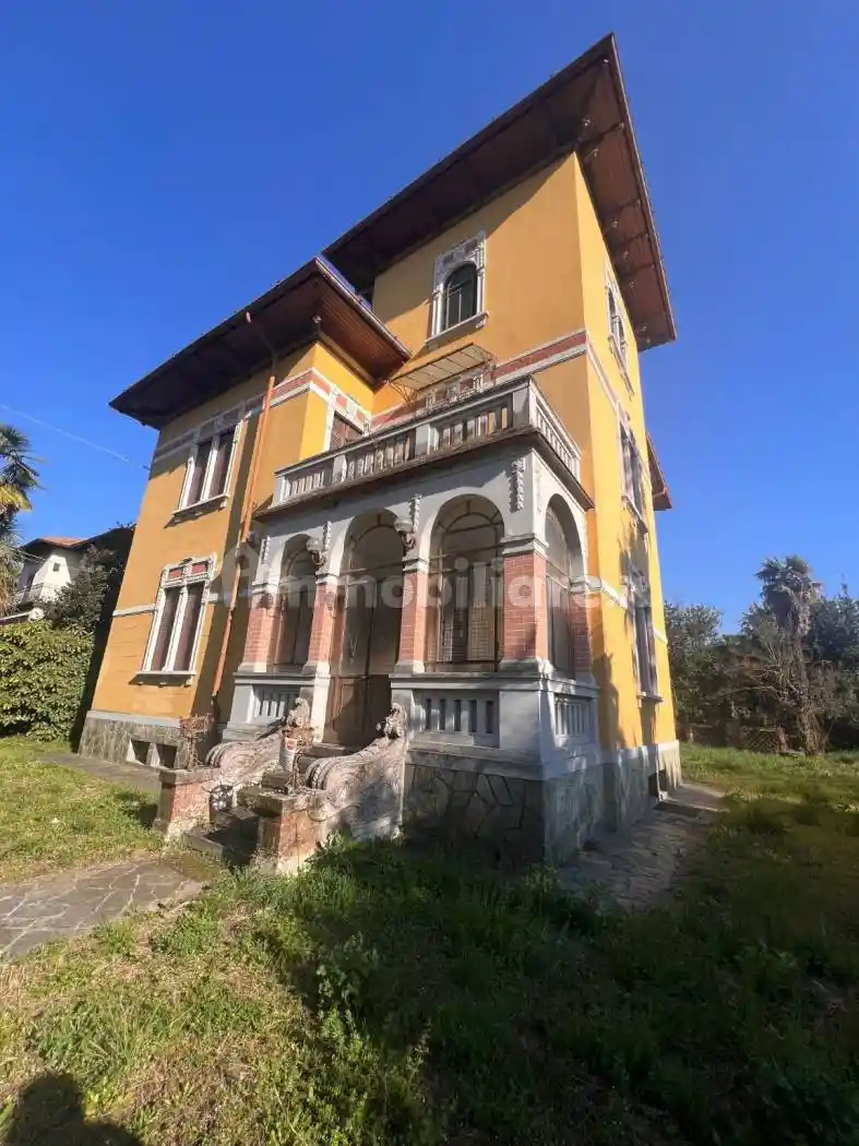 Villa in vendita a Tradate
