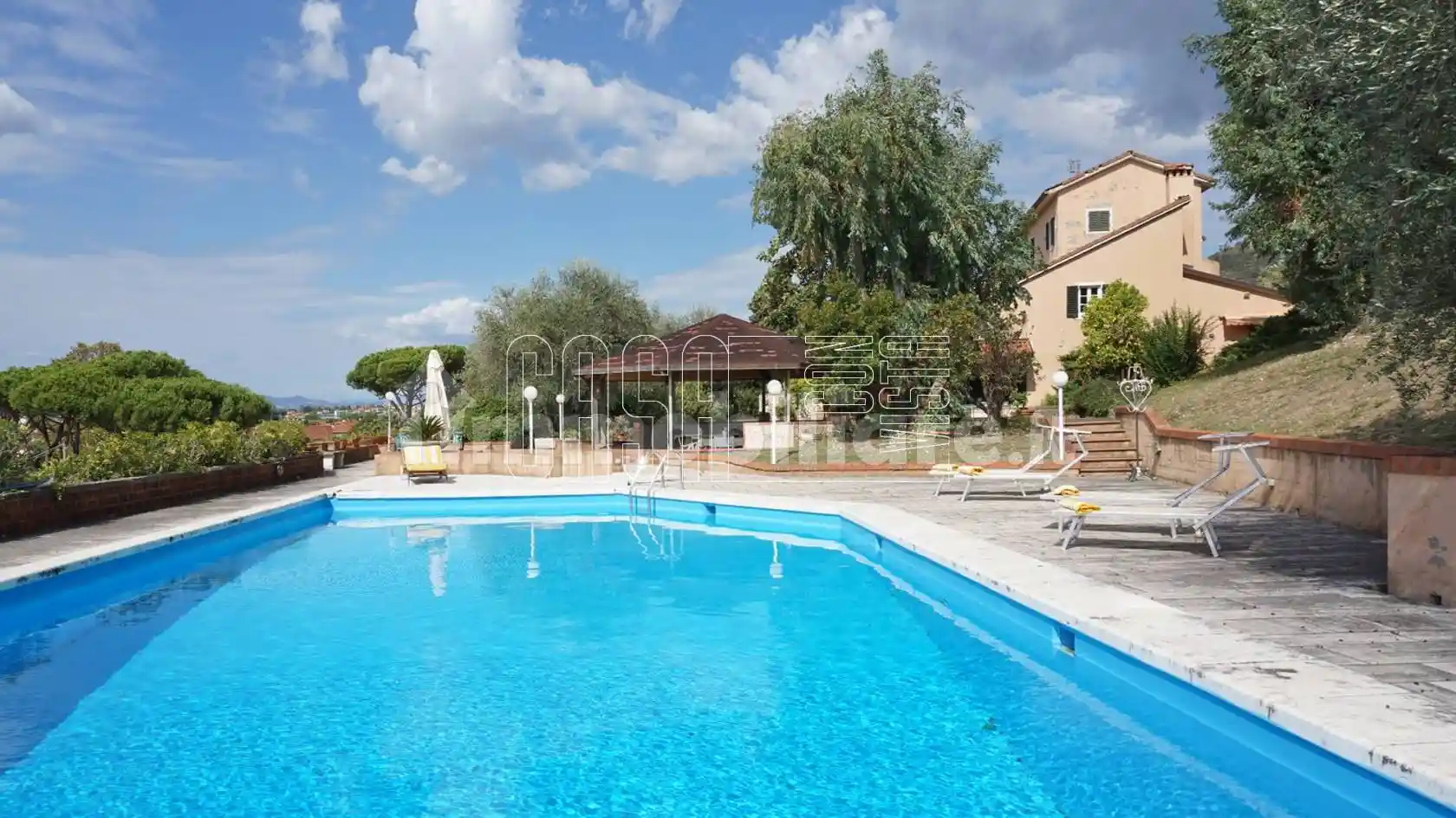 Villa in vendita a Carrara