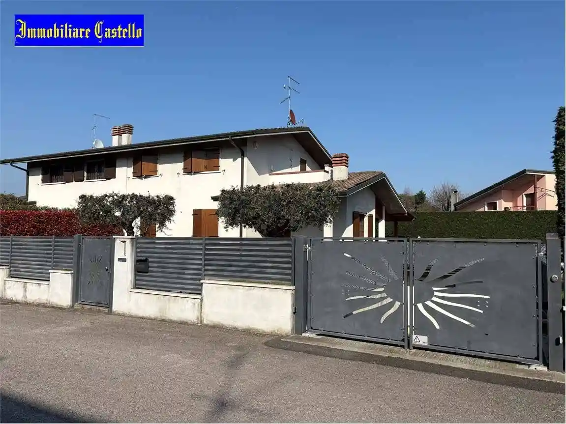 Villa in vendita a Castel d'Azzano