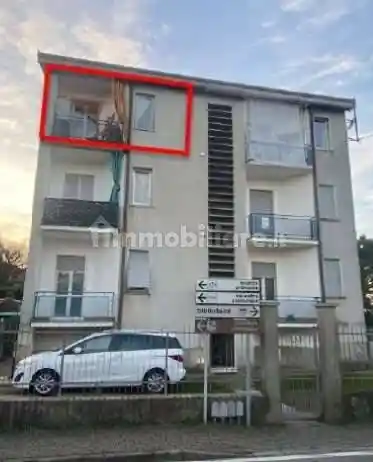 Appartamento in vendita a Costa Masnaga