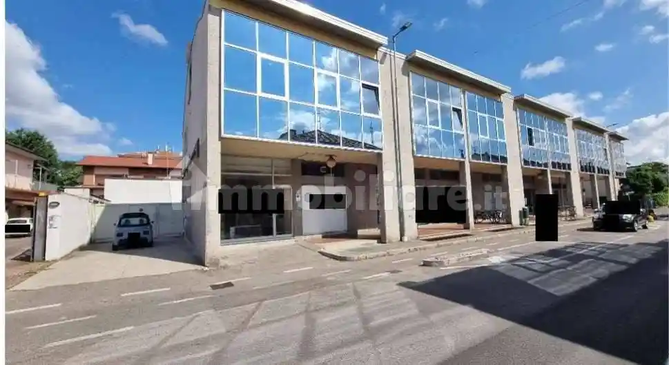 Palazzo - Stabile in vendita a Canegrate
