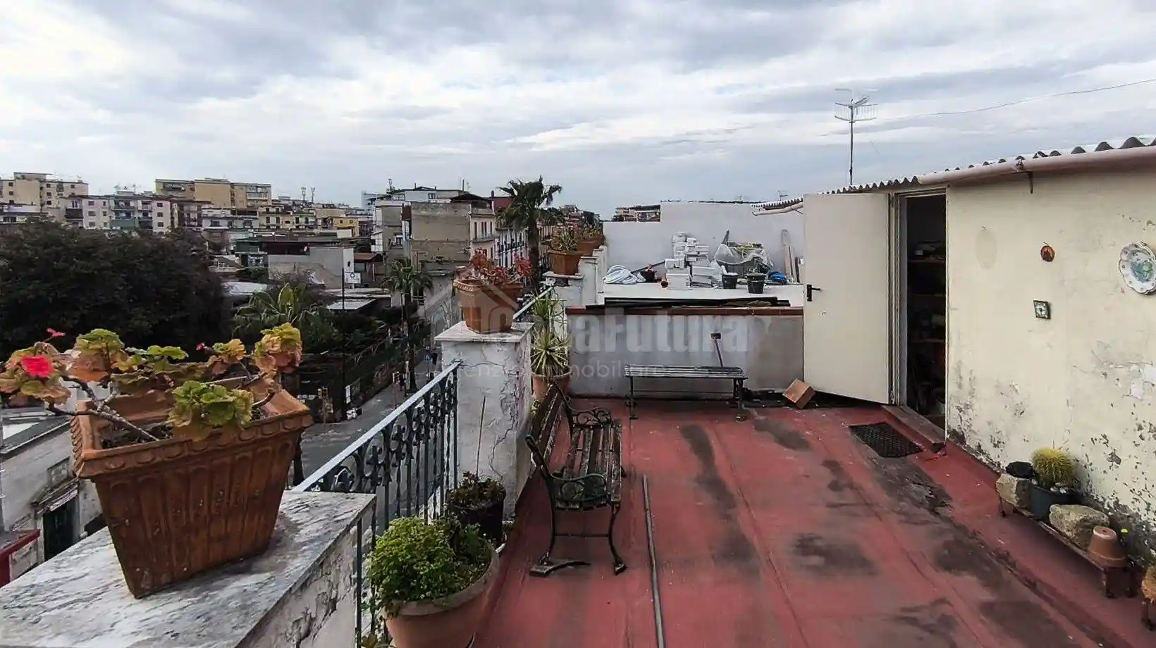 Appartamento in vendita a Napoli