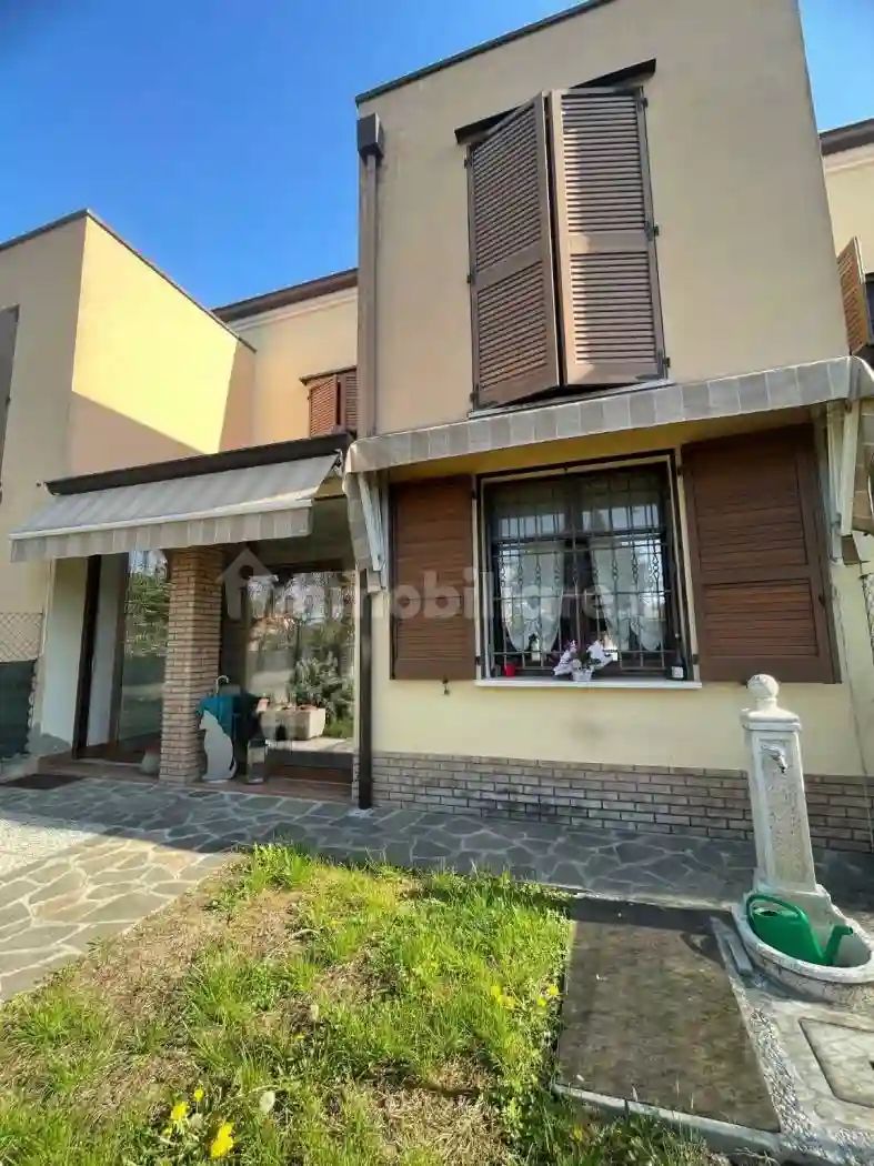 Villetta a schiera - foto 2