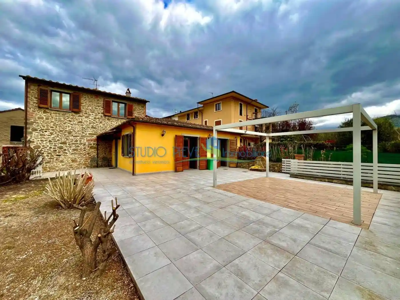 Villa in vendita a Larciano