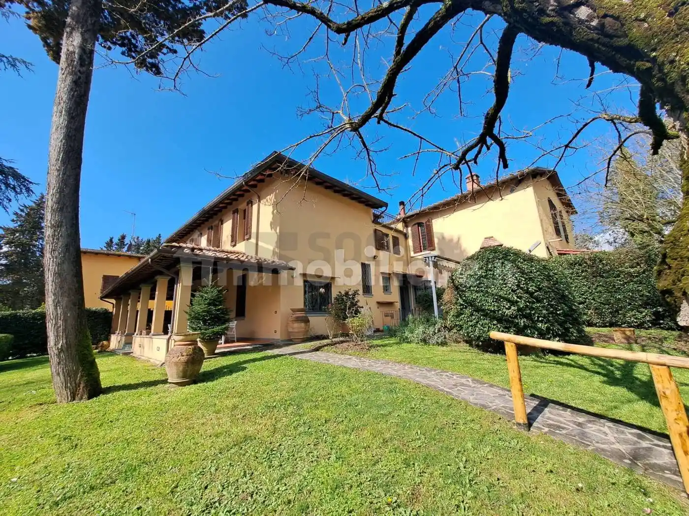 Villa in vendita a Pelago