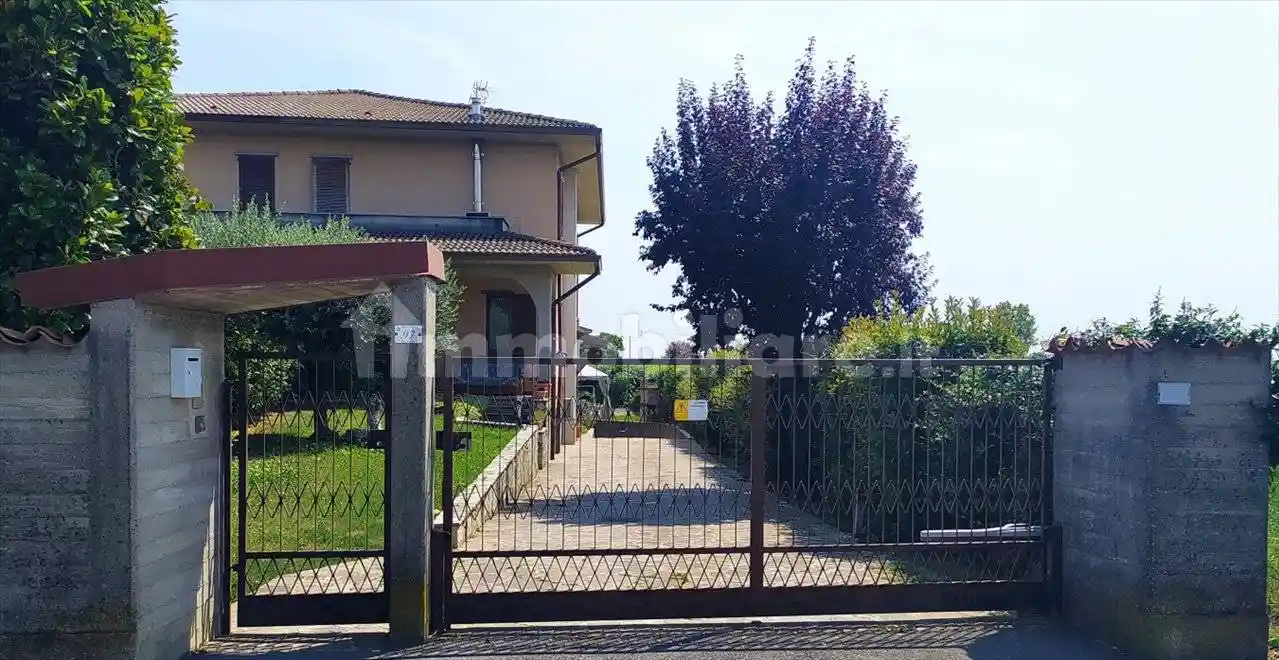 Villa in vendita a Urgnano
