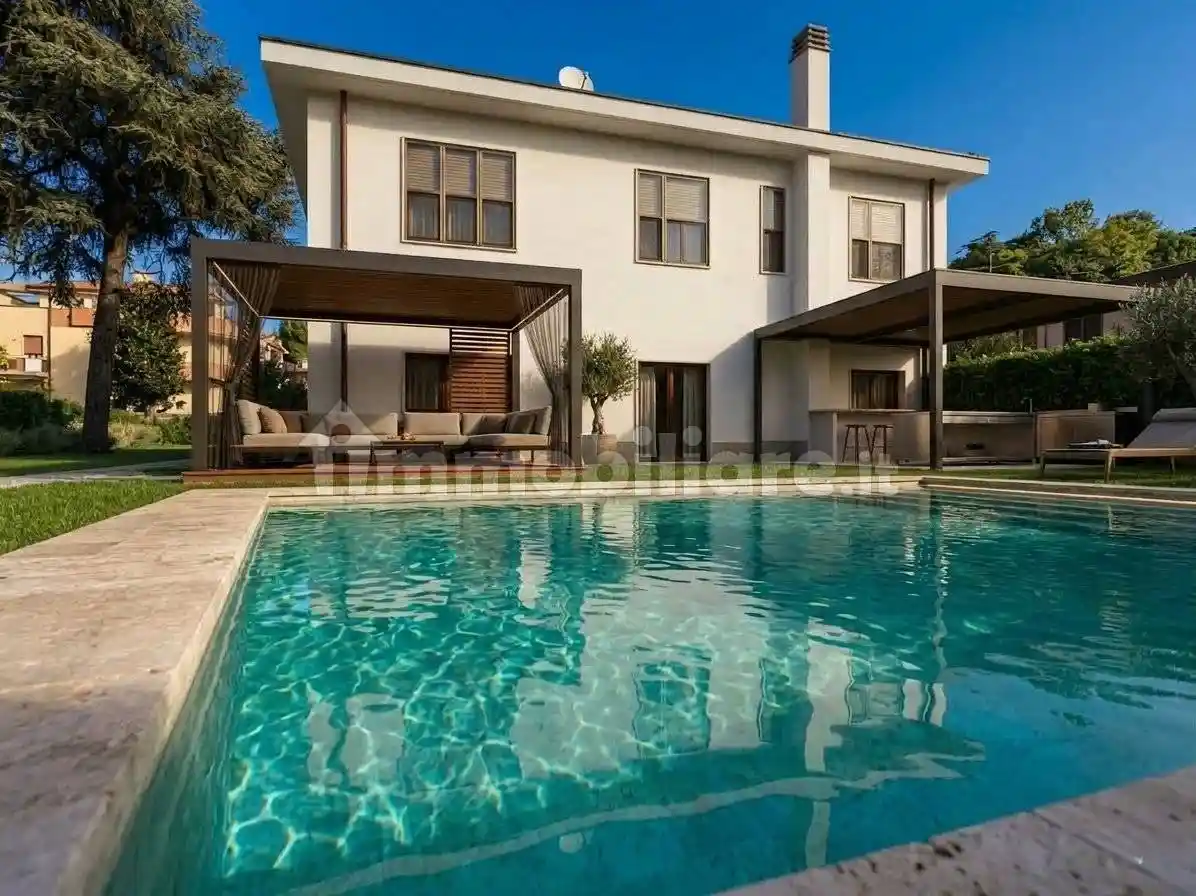 Villa in vendita a Rozzano