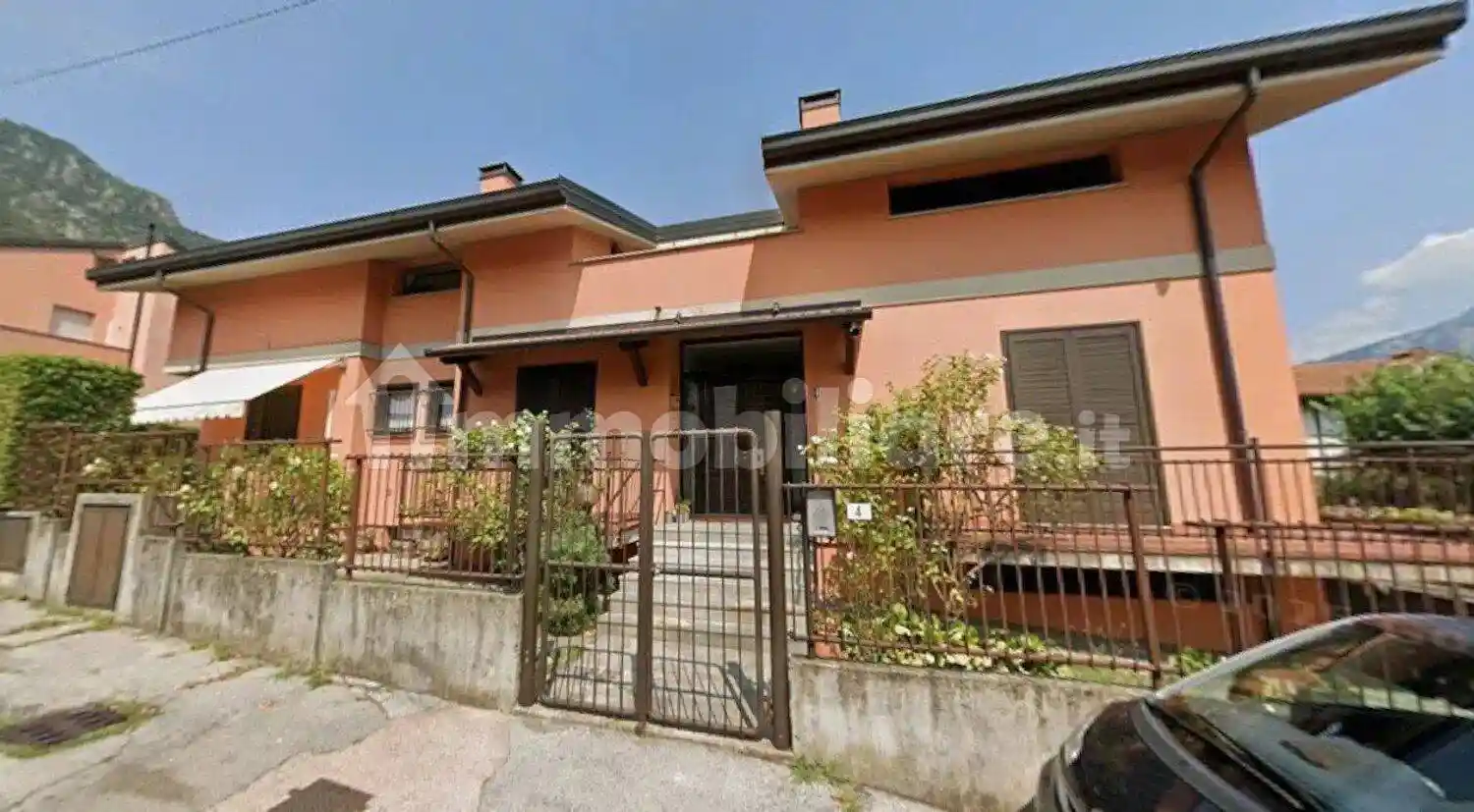 Villa in vendita a Valmadrera