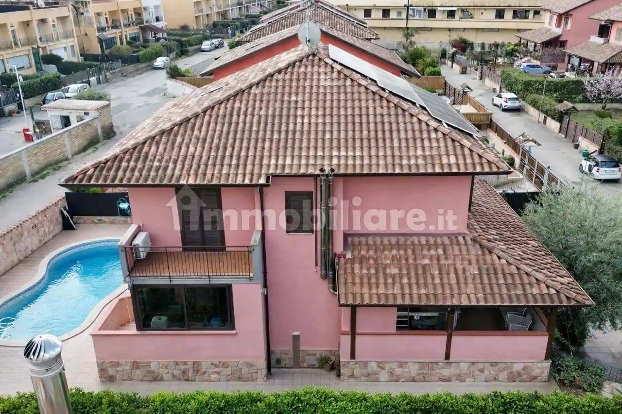 Villa in vendita a Giugliano in Campania