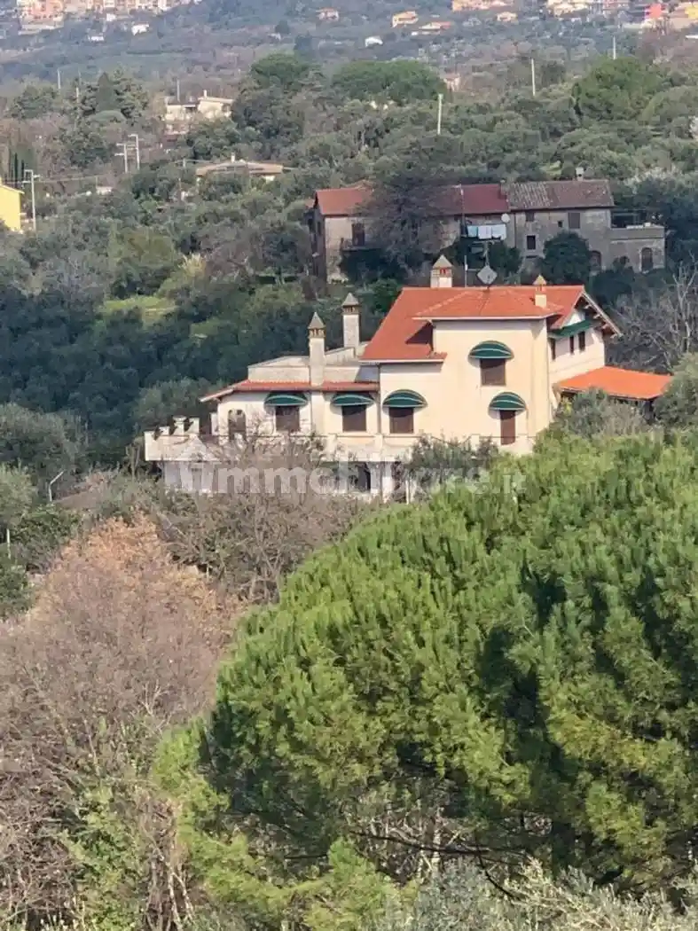 Villa in vendita a Palombara Sabina